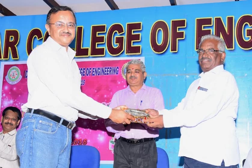 Career guidance on college campuses